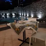 Marty Luxury Калатабьано