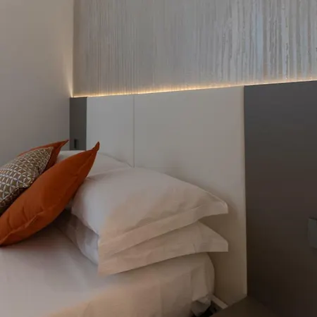 Alojamento de Acomodação e Pequeno-almoço Marty Luxury