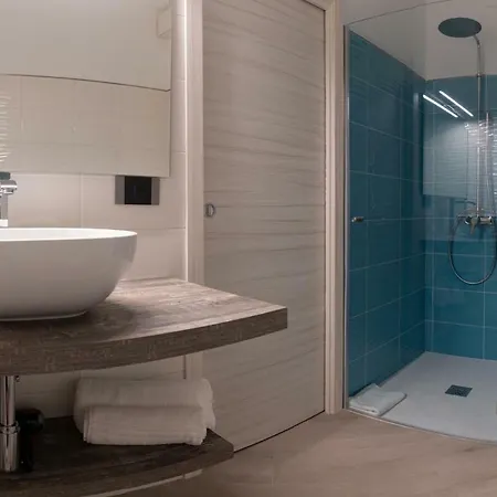 Marty Luxury 2*