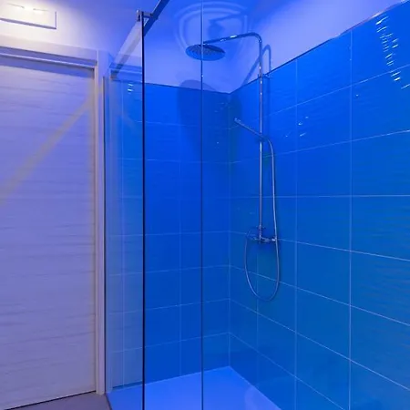 Alojamento de Acomodação e Pequeno-almoço Marty Luxury