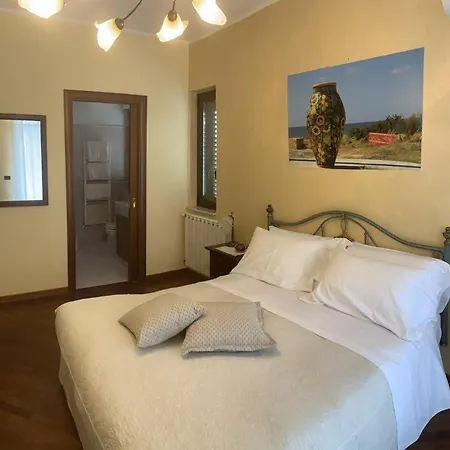 Alojamento de Acomodação e Pequeno-almoço Marty Luxury