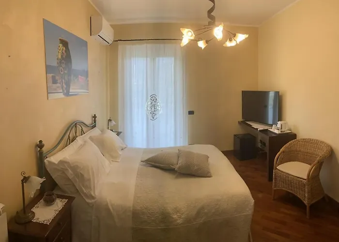 Marty Luxury Couette-café 4*