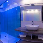 Marty Luxury Couette-café 4*