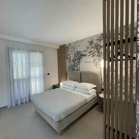 Marty Luxury Calatabiano