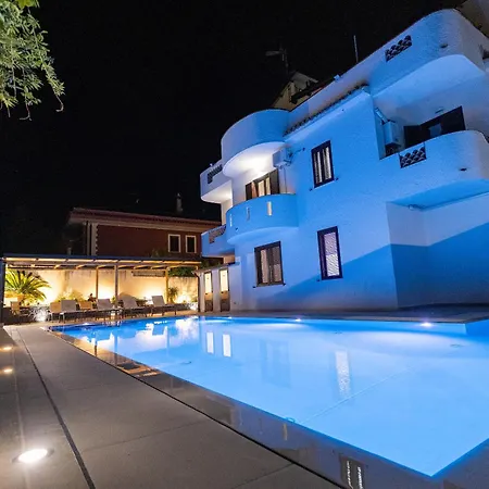 Marty Luxury B&B 4*