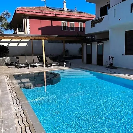 Marty Luxury 4* Calatabiano