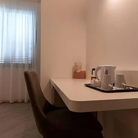 Marty Luxury 住宿加早餐酒店 卡拉塔比亚诺