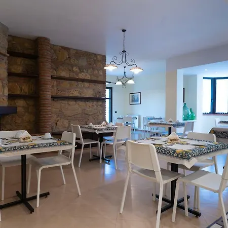 Bed & Breakfast Marty Luxury Calatabiano