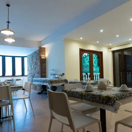 Bed & Breakfast Marty Luxury Calatabiano