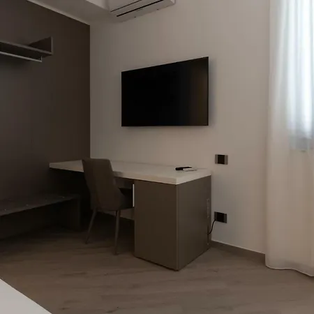 Marty Luxury 4*